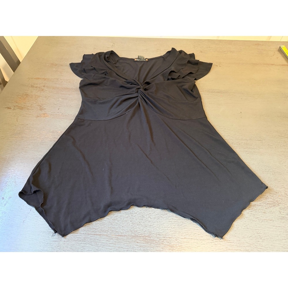Suzie in the City Black Twist Front Sharkbite Hem Flutter Sleeve Top Large